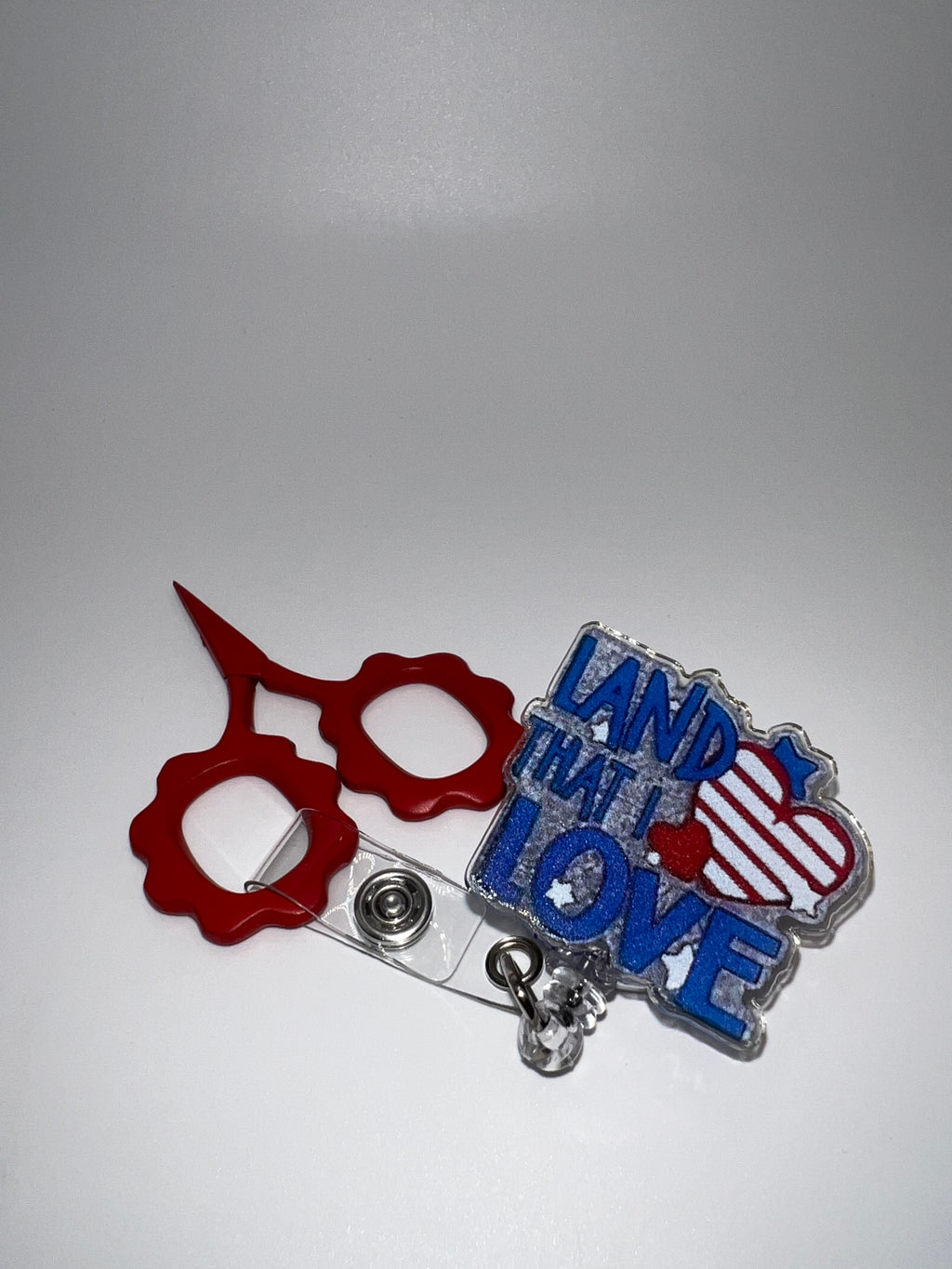 Land That I Love - Badge / Scissor Reel - scissors excluded