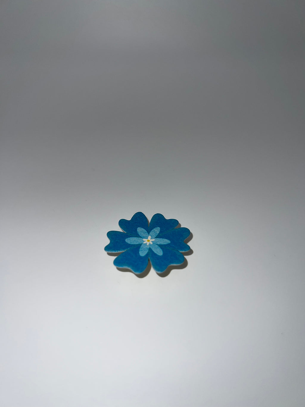 Blue Flower - needle minder