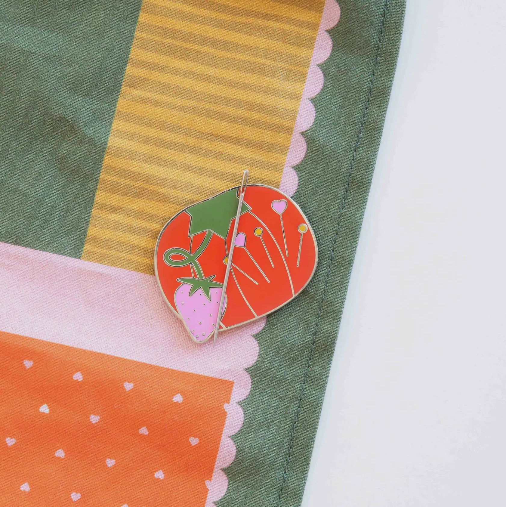 Tomato Pin Cushion Magnetic Needle Minder