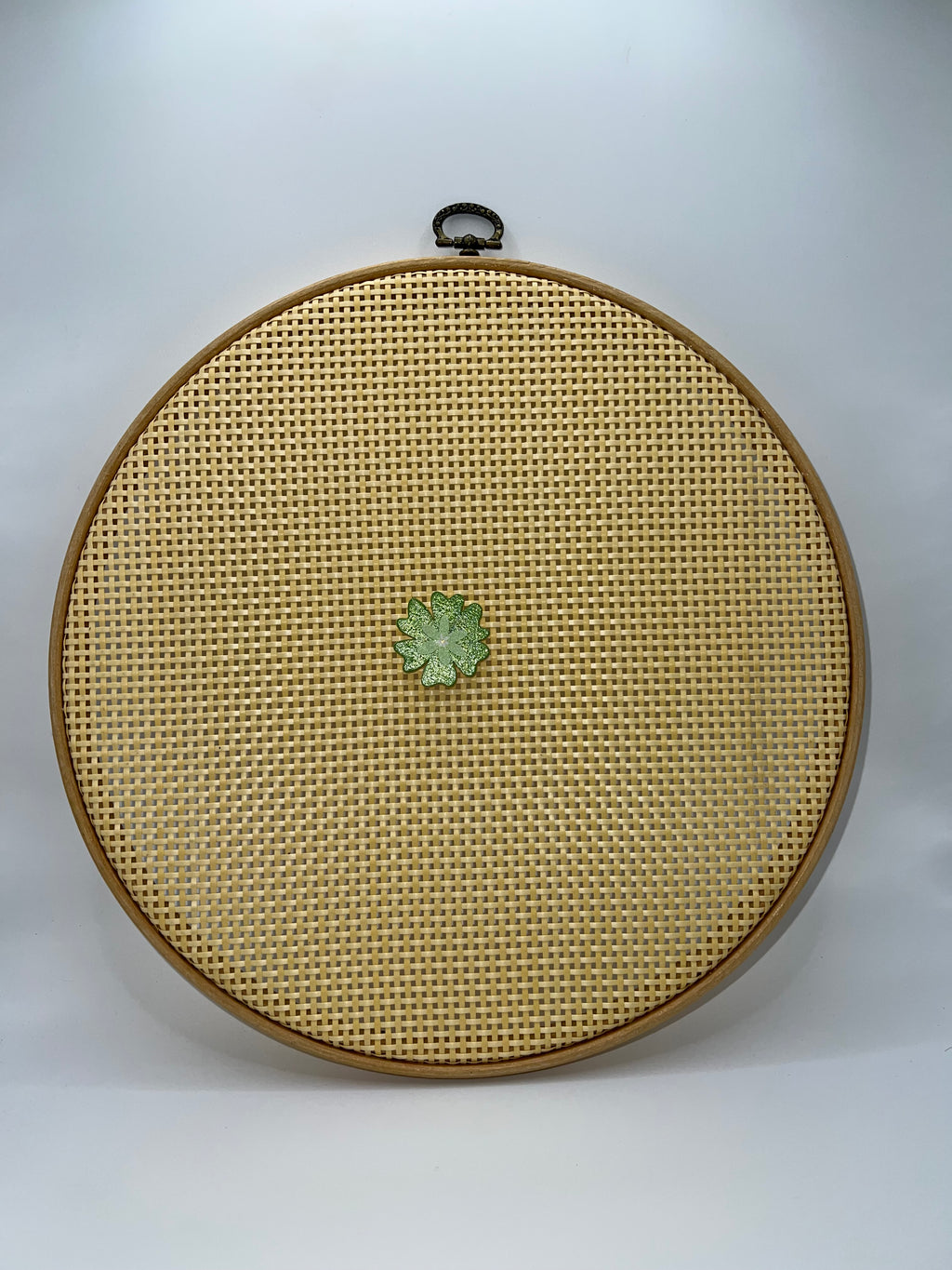 Green flower - needle minder