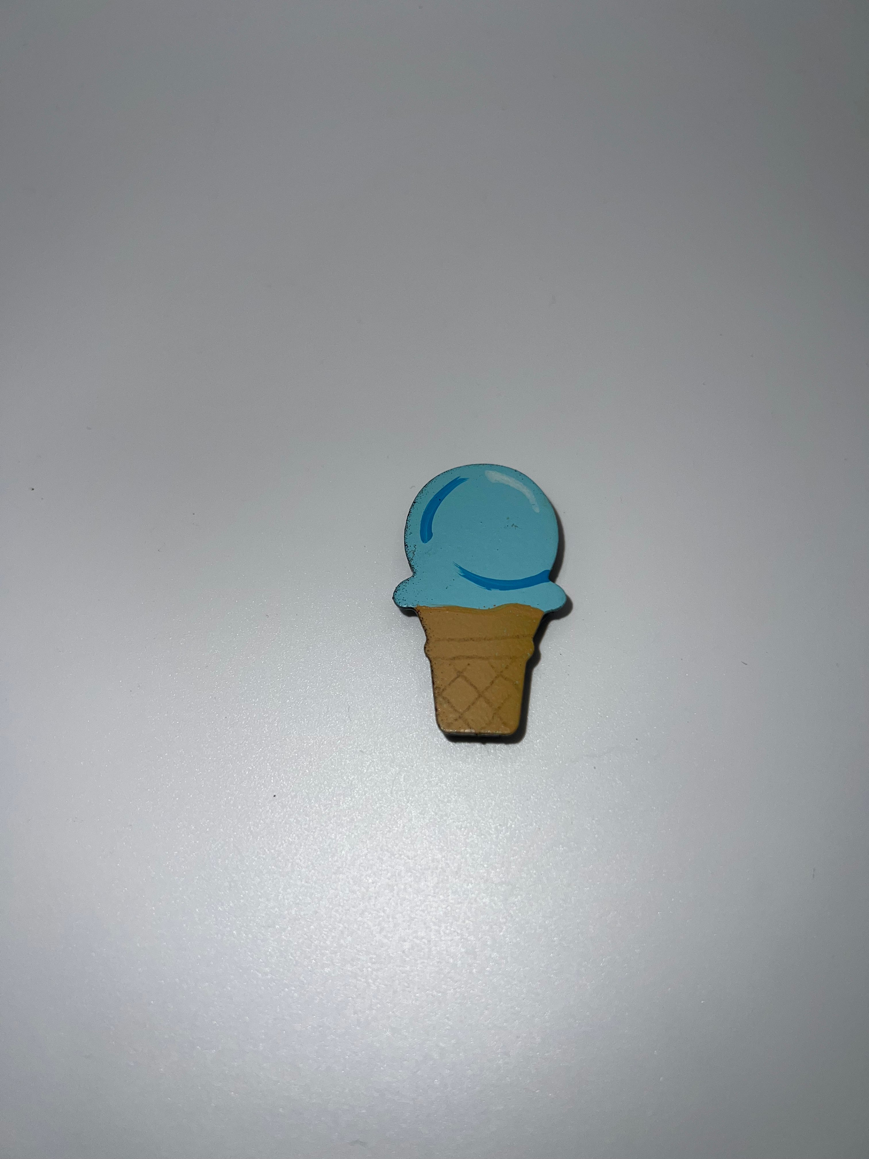 Turquoise ice cream - needle minder
