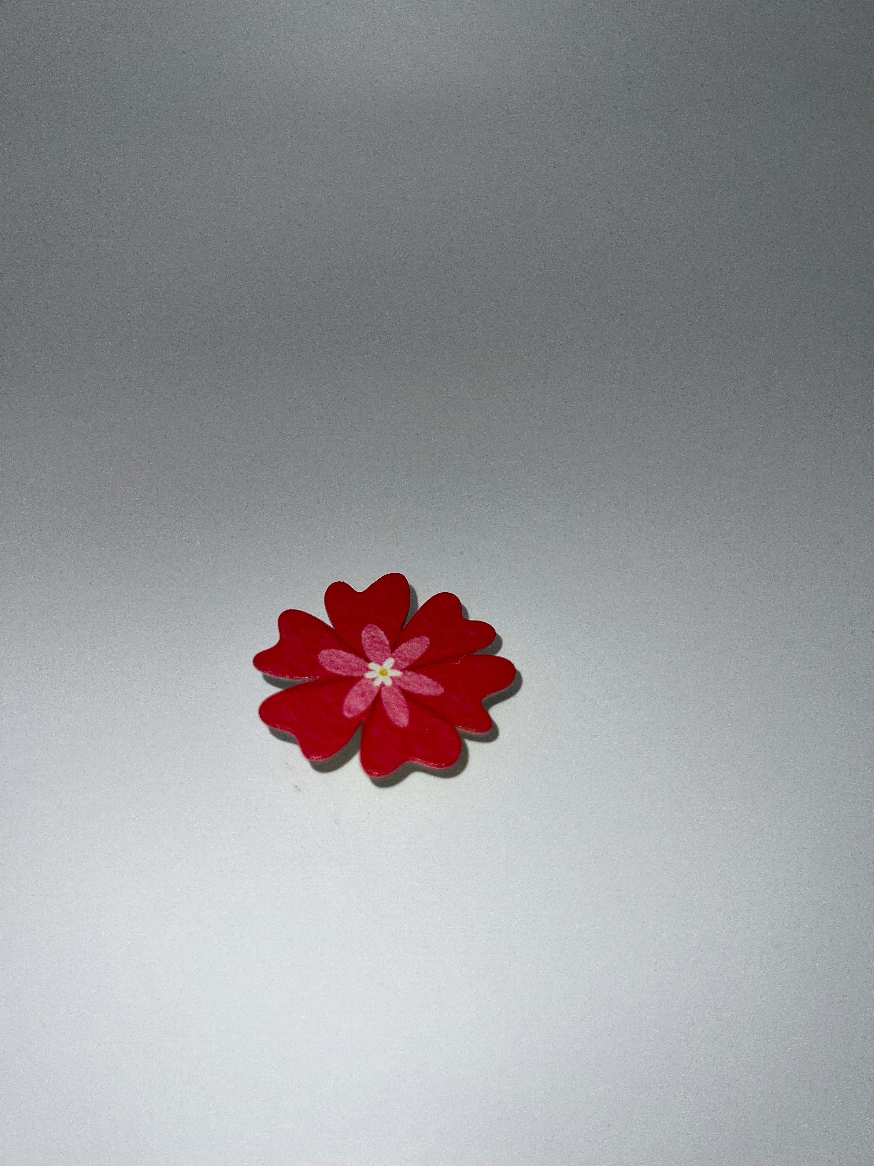 Red Flower - needle minder