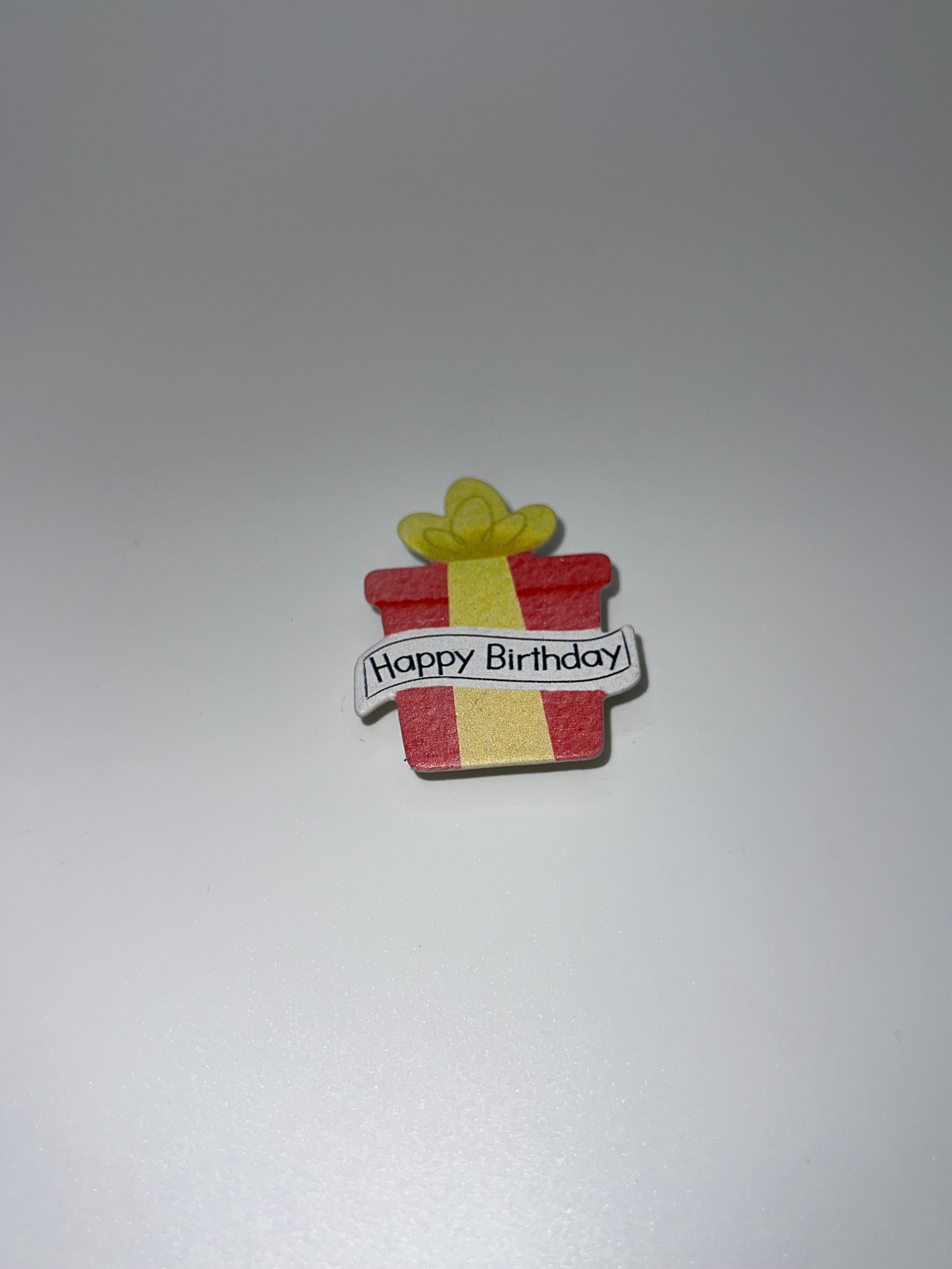Pink happy birthday gift with yellow ribbon - Needle minder