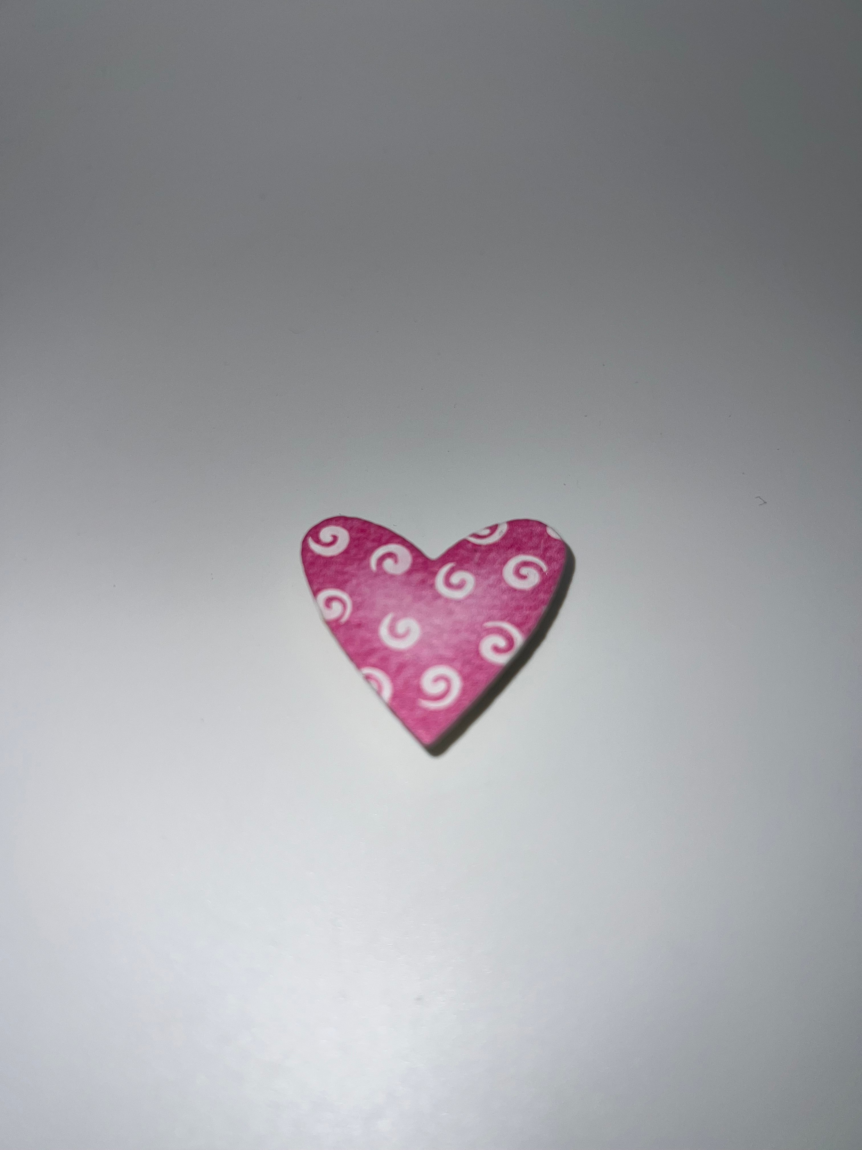 Pink heart with swirl marks - needle minder