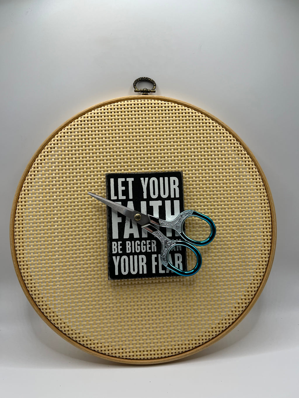 Scissor Minder - Let Your Faith be bigger than Your Fear