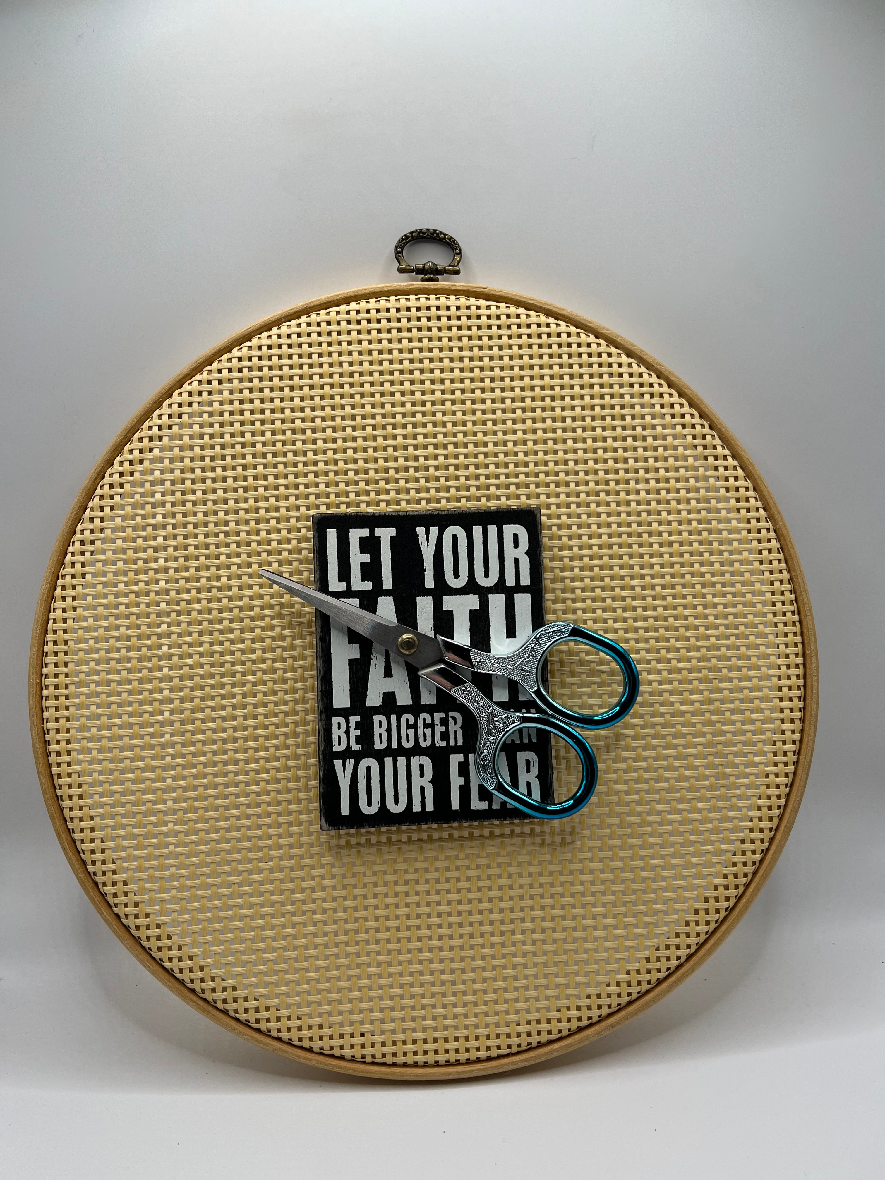 Scissor Minder - Let Your Faith be bigger than Your Fear