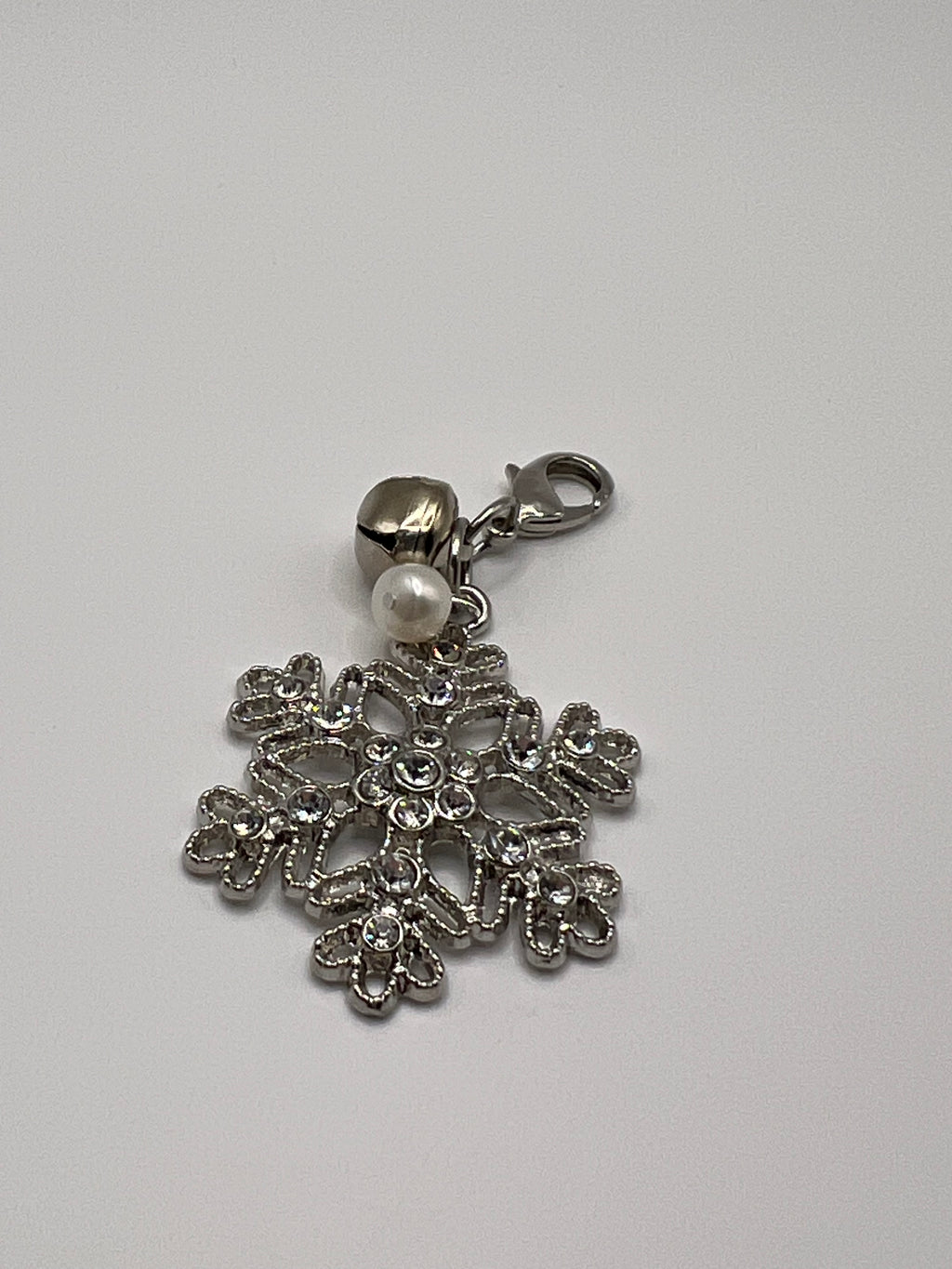 Rhinestone Snowflake with Freshwater Pearl and Jingle Bell - Zipper Pull