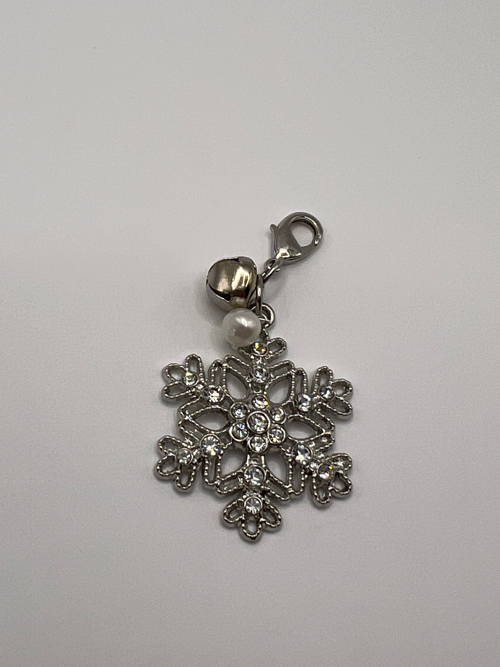 Rhinestone Snowflake with Freshwater Pearl and Jingle Bell - Zipper Pull