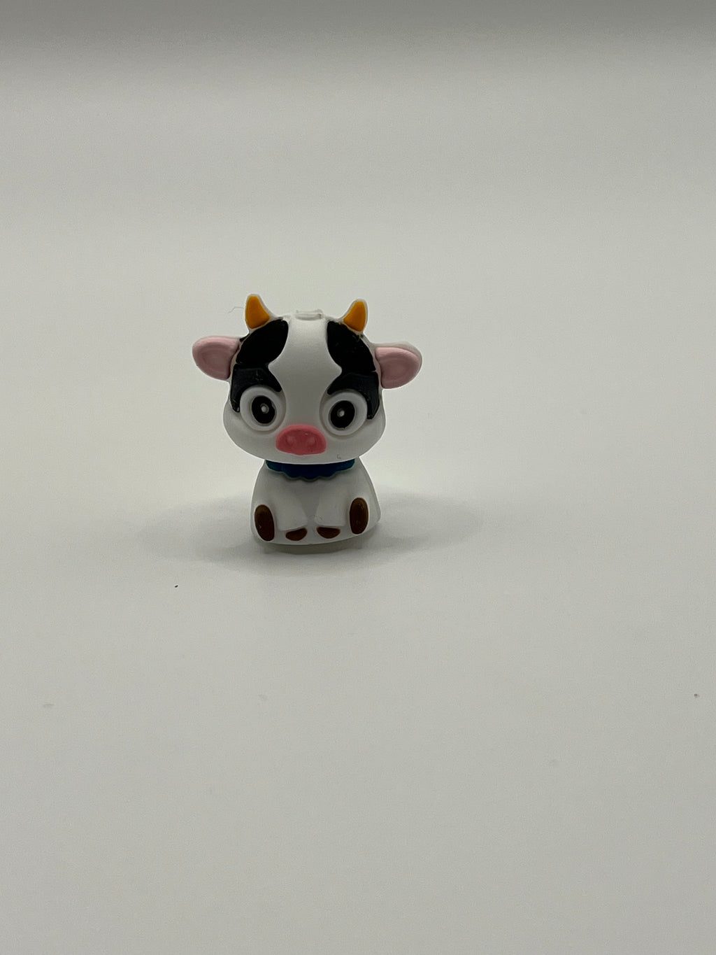 White Cow - Scissor Tip Protector (scissors not included)
