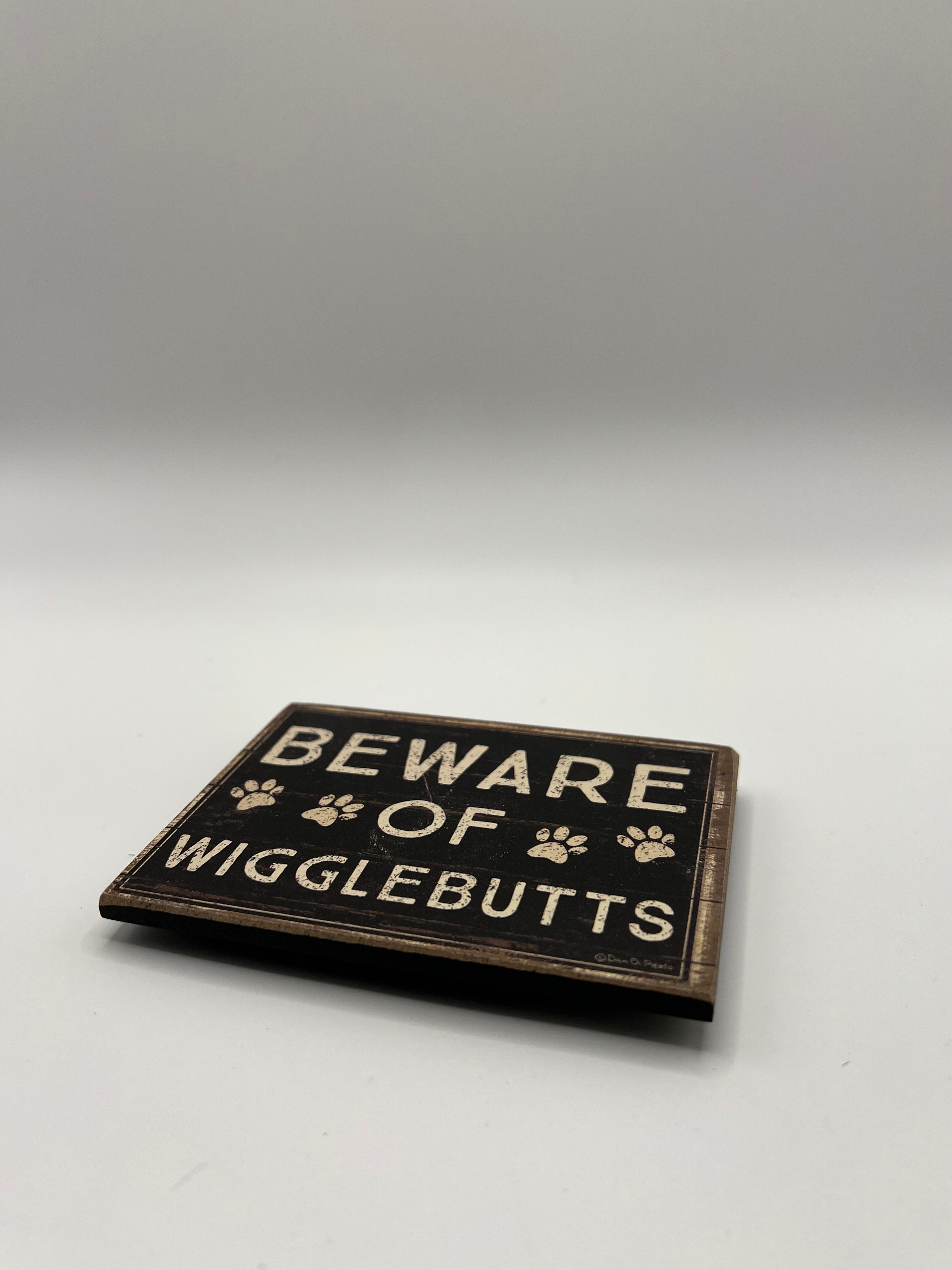 Scissor Minder - Beware of wigglebutts