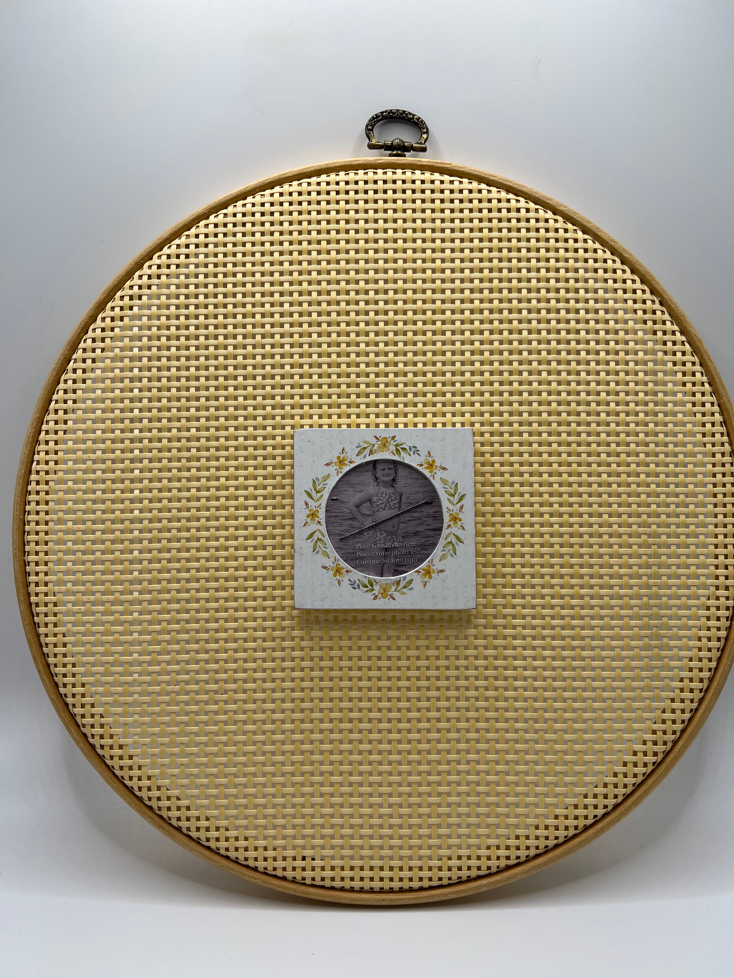 Needle Minder - Floral wreath frame