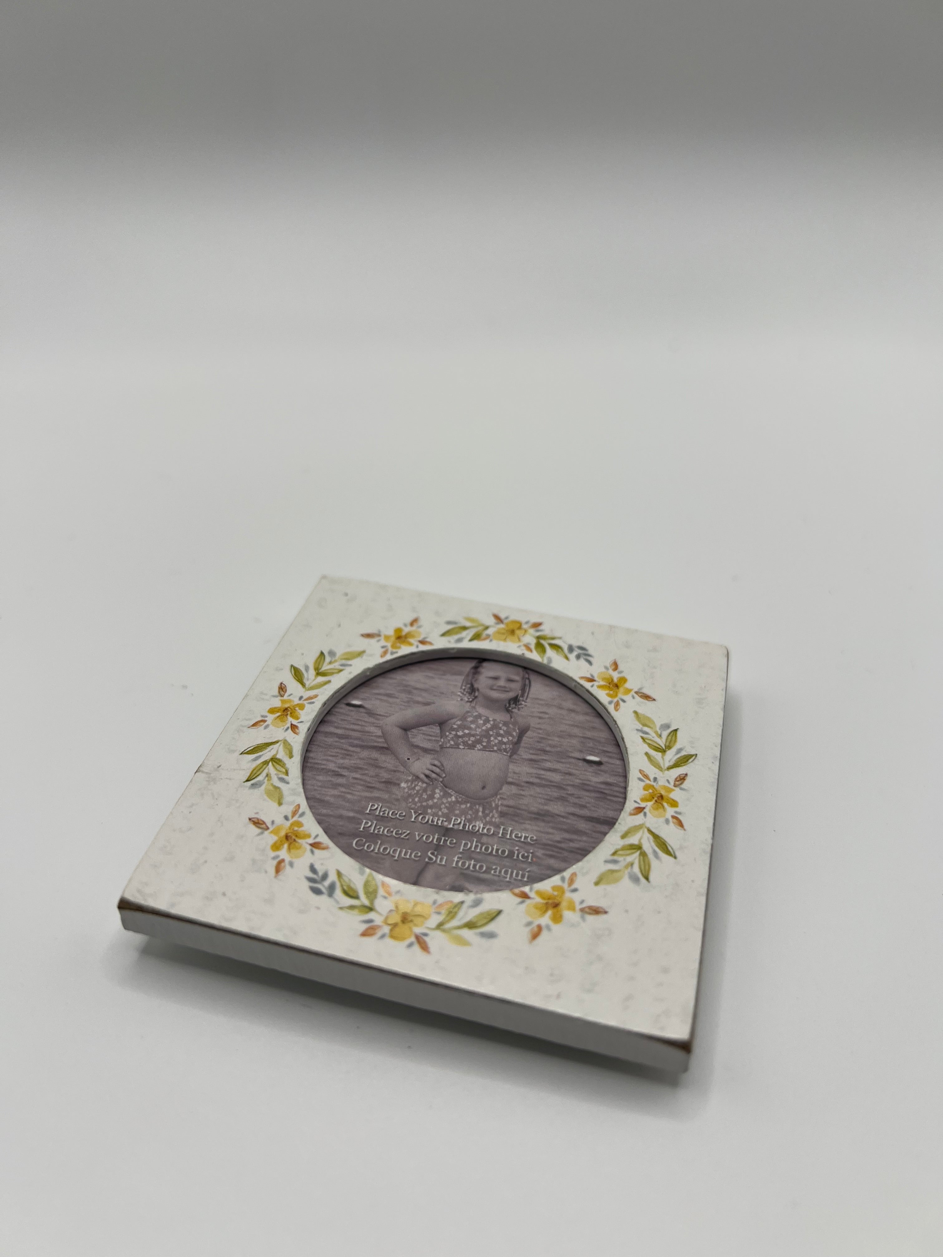 Needle Minder - Floral wreath frame