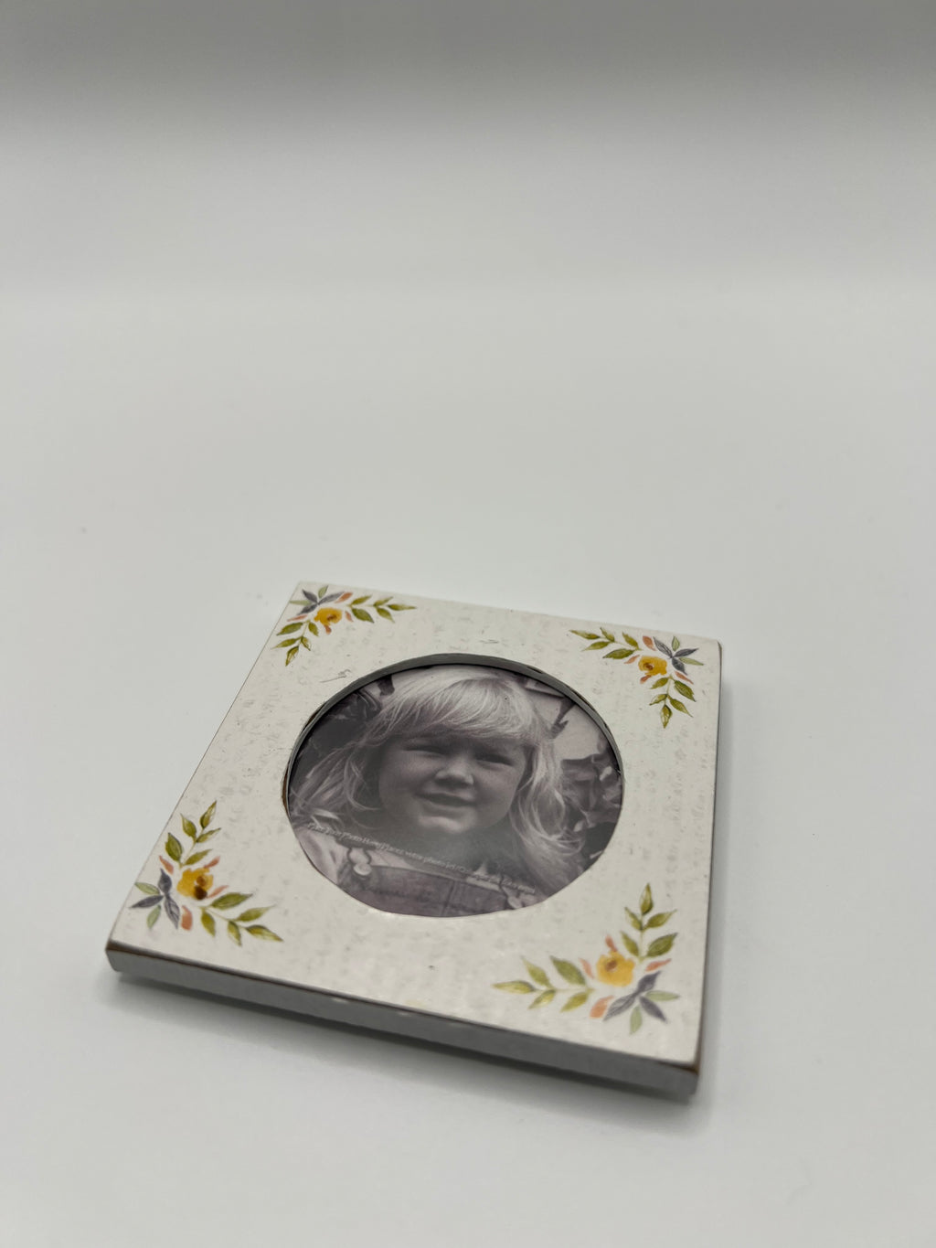 Needle Minder - Frame with flowers on corners