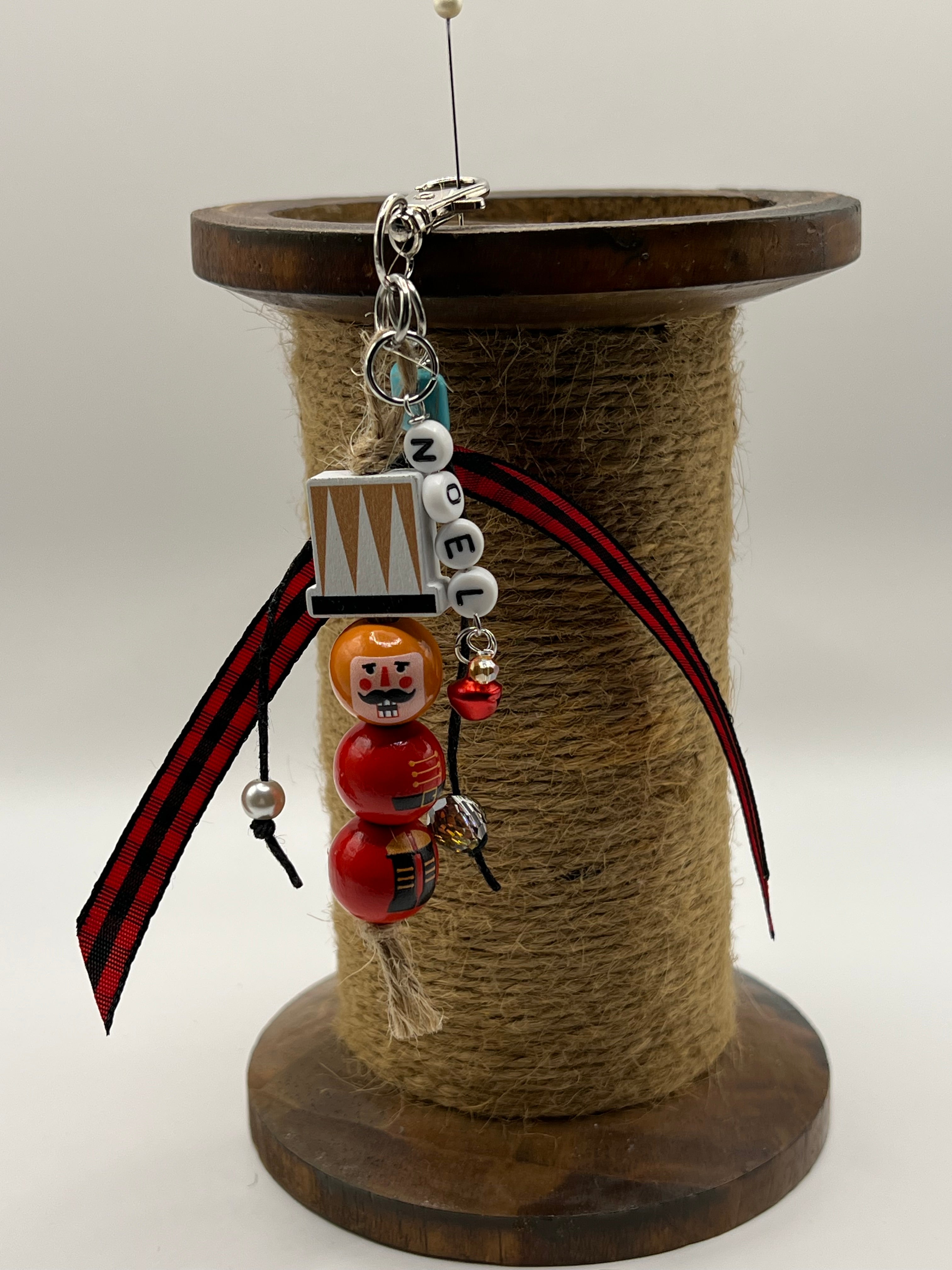 Noel Red Nutcracker - Charm / Zipper Pull