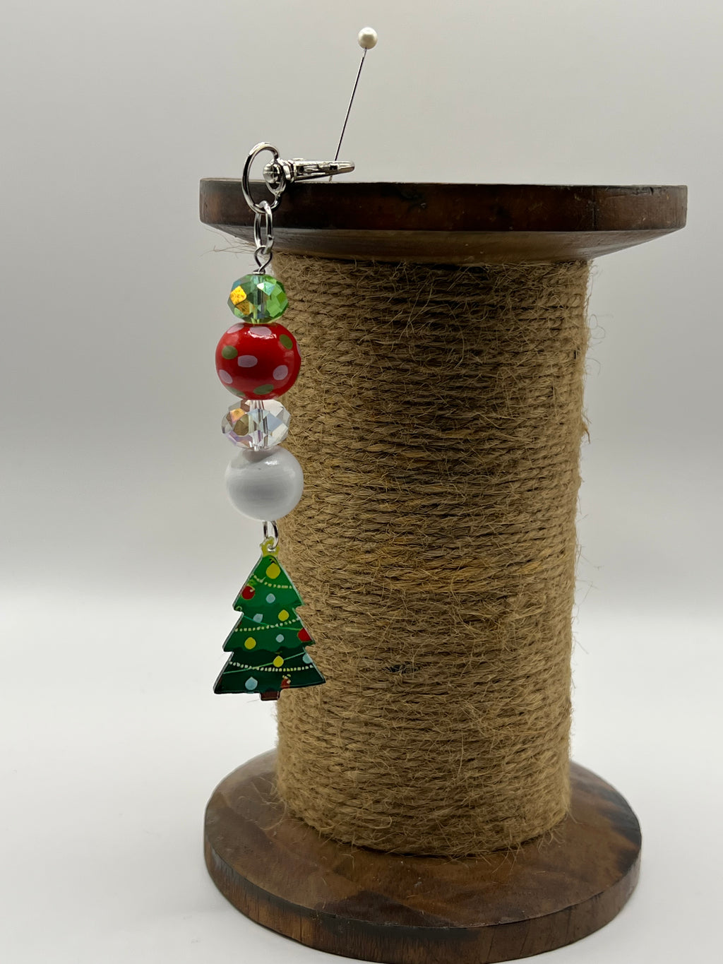 Christmas Tree with with ornaments and beads featuring a polkadot bead - Charm / Bag Zipper Pull