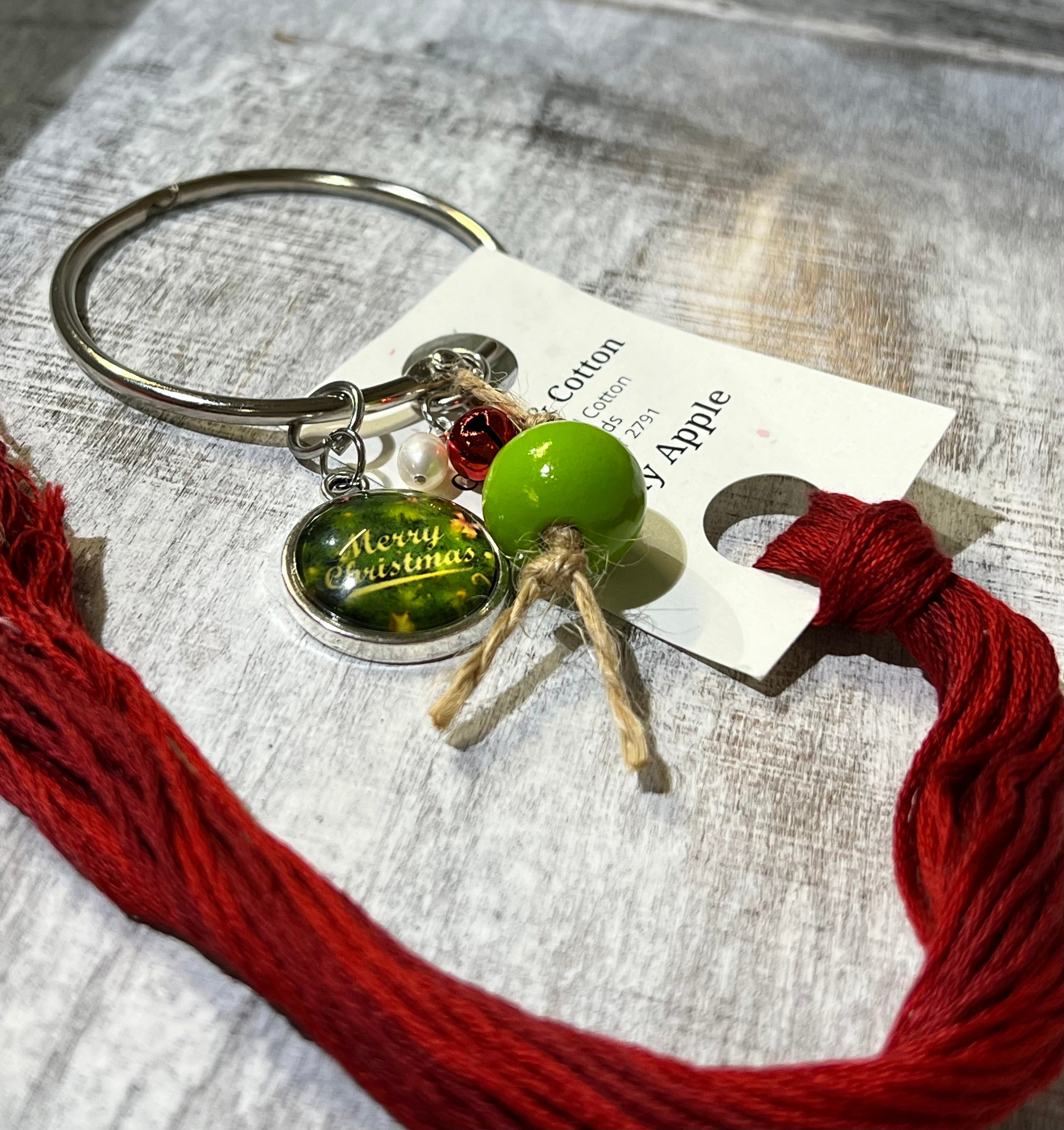 Merry Christmas Green Charm - Floss RIng