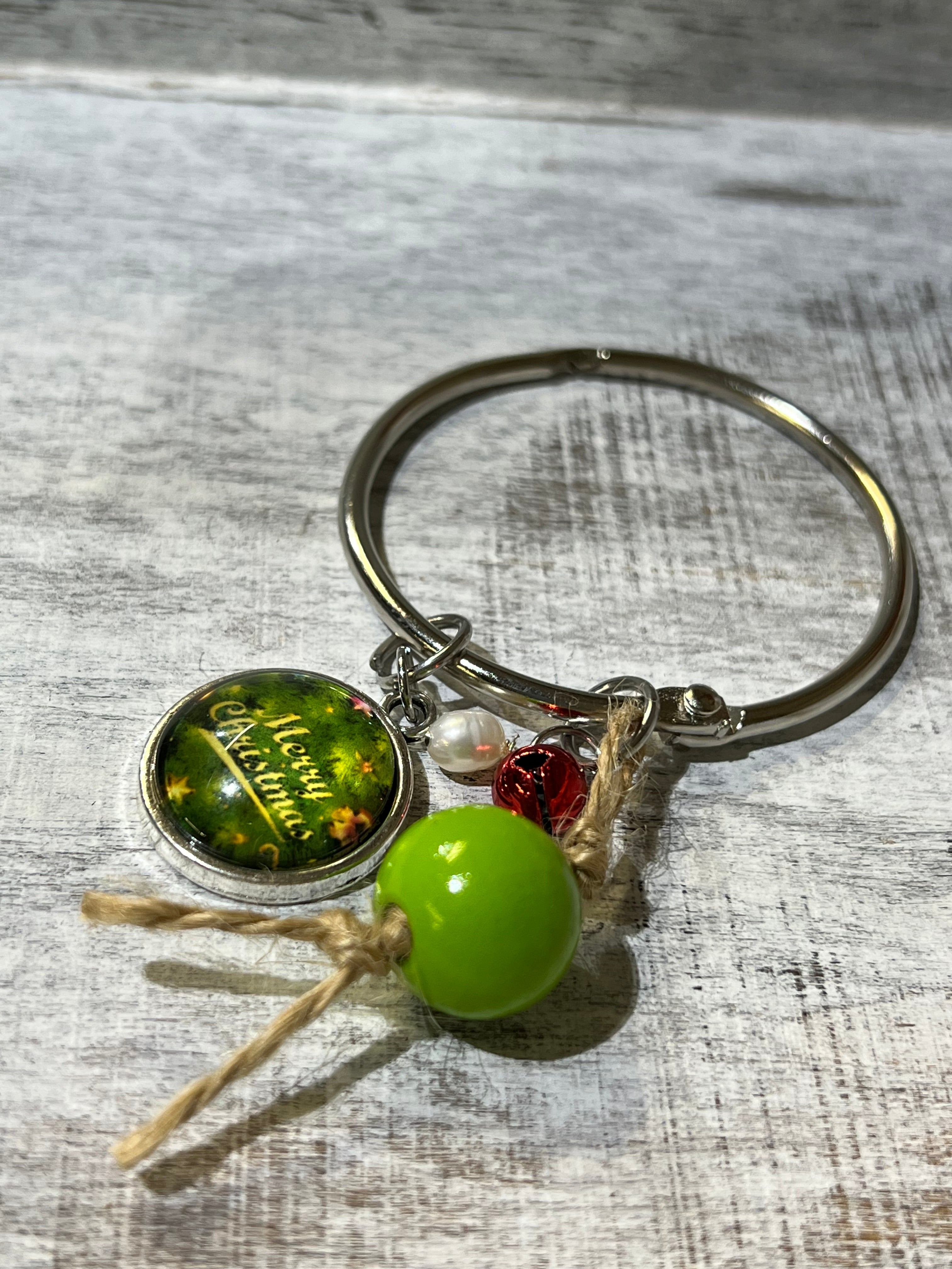 Merry Christmas Green Charm - Floss RIng