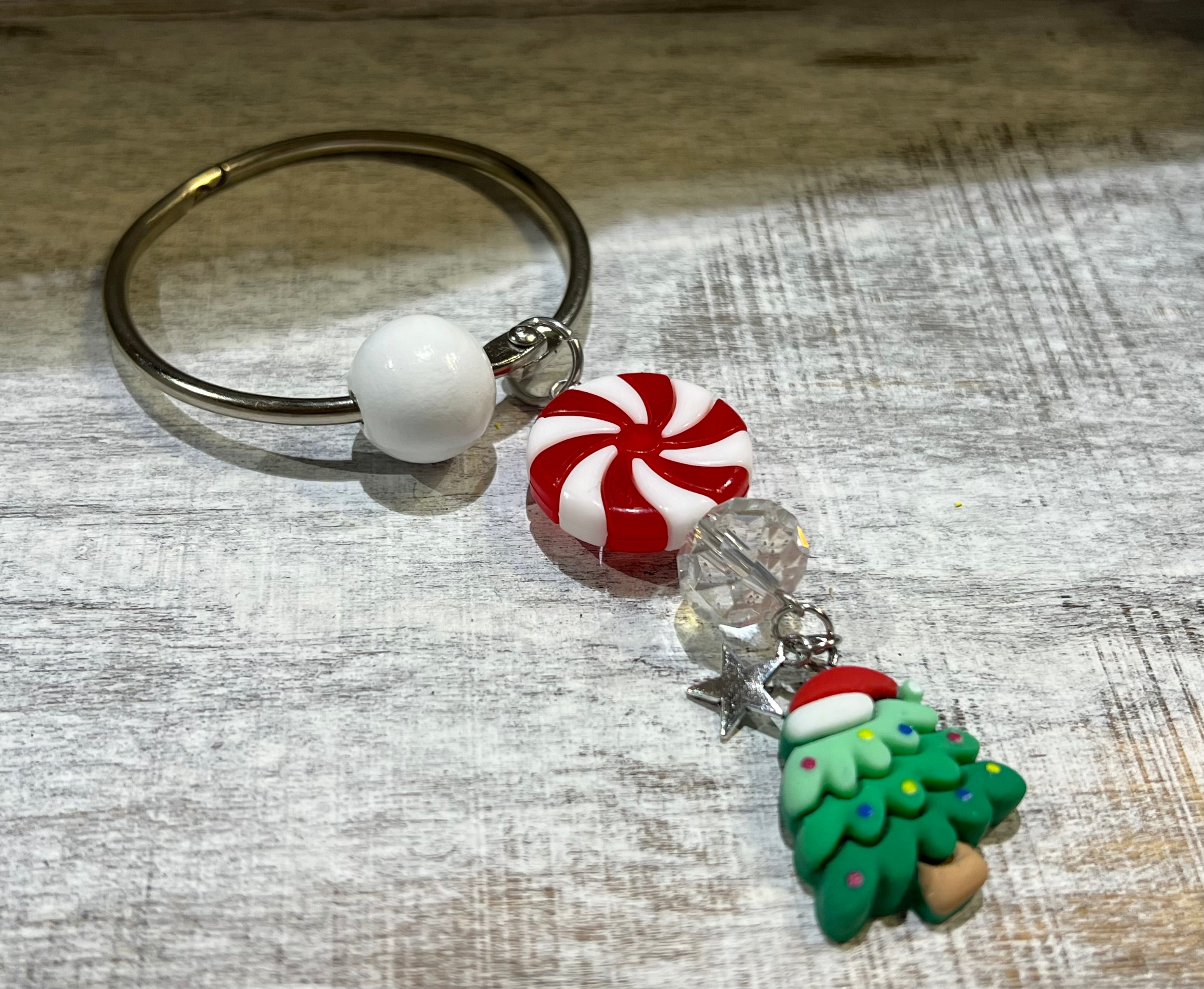 Cute tree with Santa hat - Floss Ring