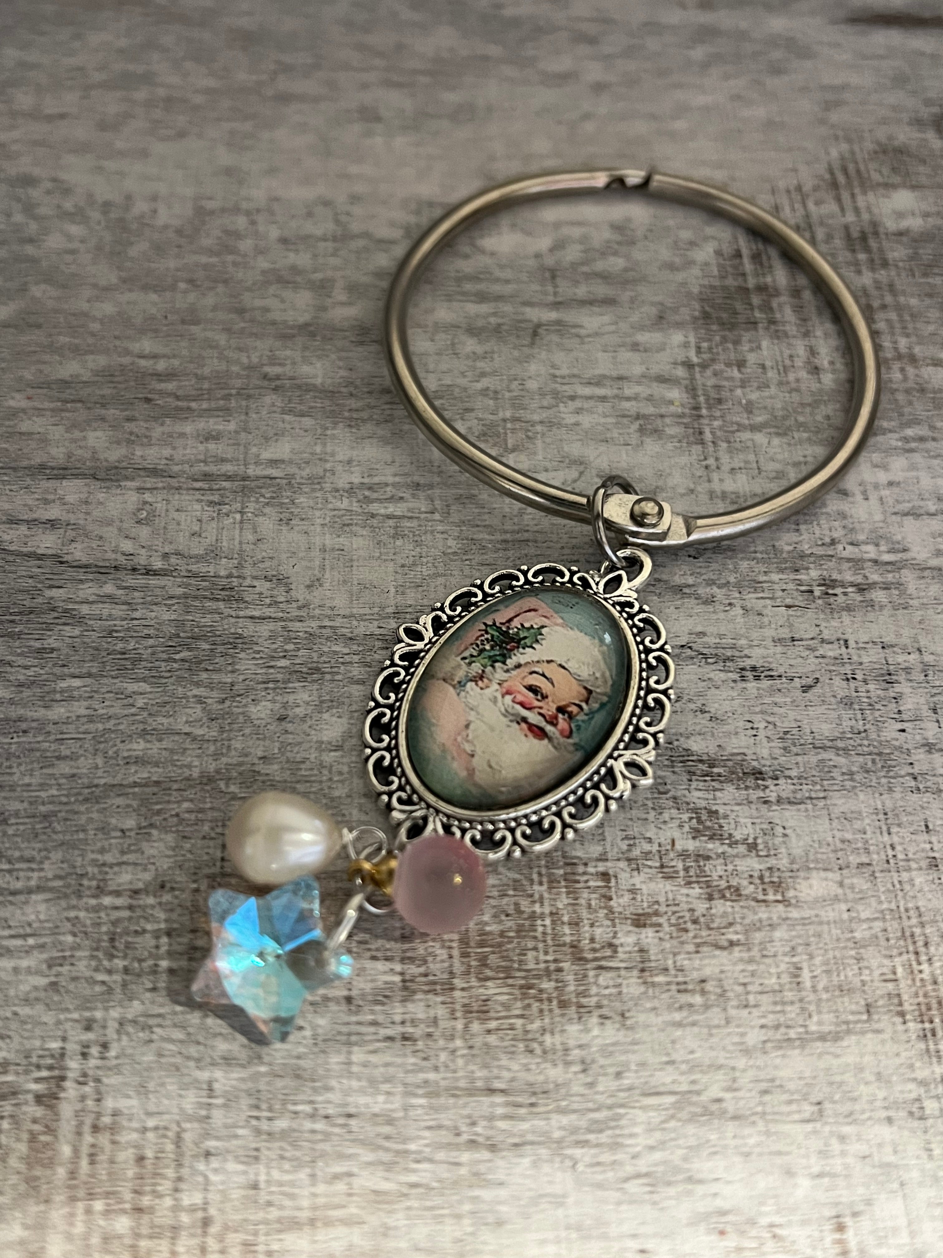 Vintage pink winter Santa with freshwater pearl - Floss Ring