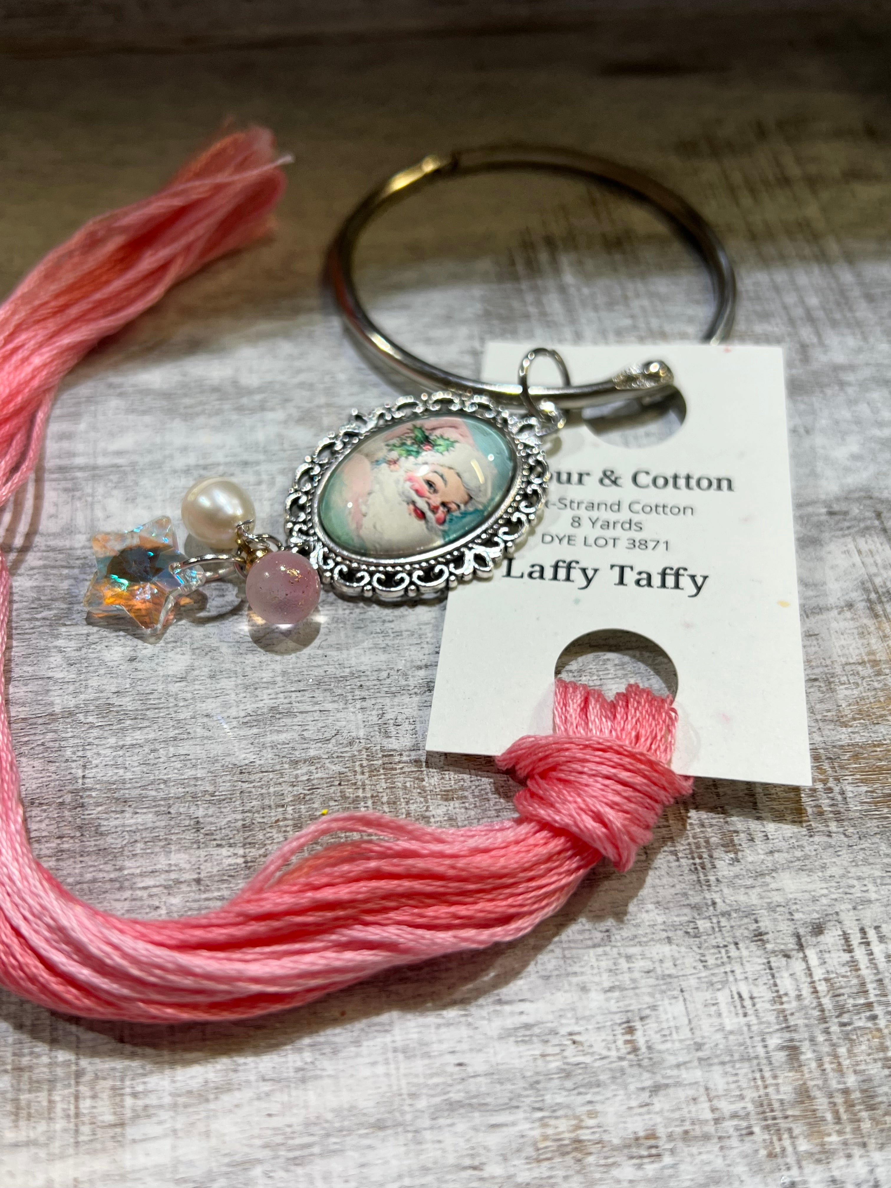 Vintage pink winter Santa with freshwater pearl - Floss Ring