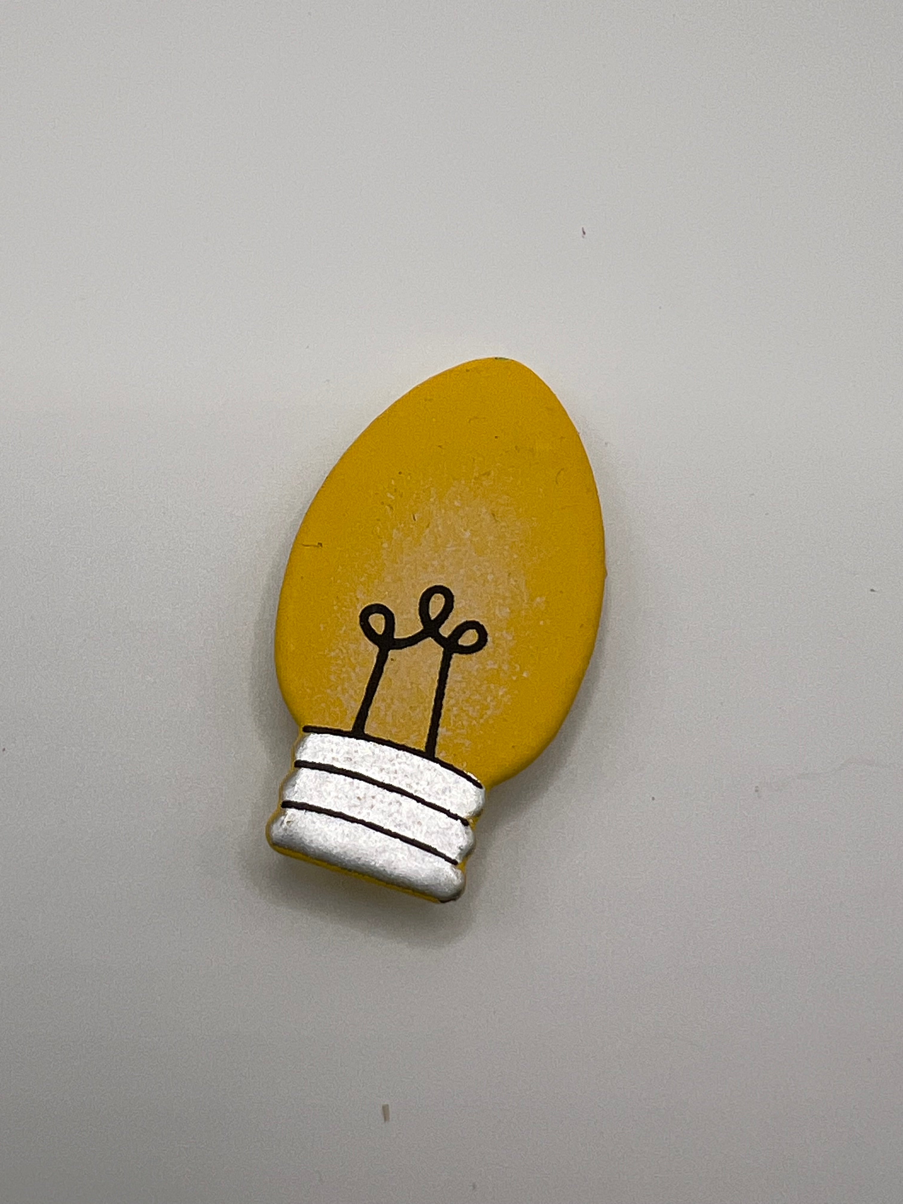 Christmas Light - Yellow - Needle Minder