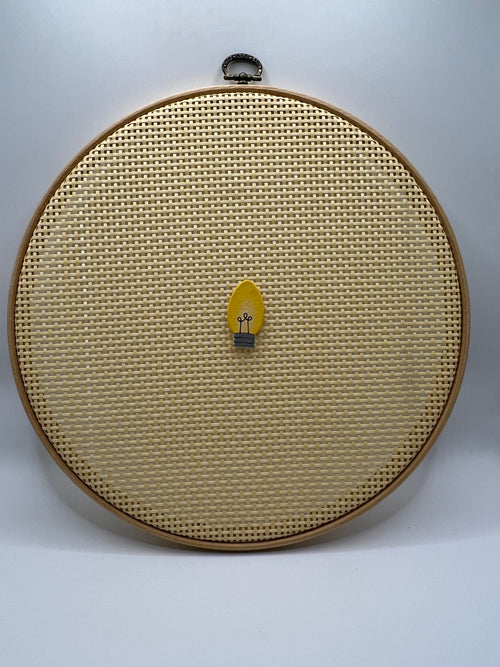 Christmas Light - Yellow - Needle Minder