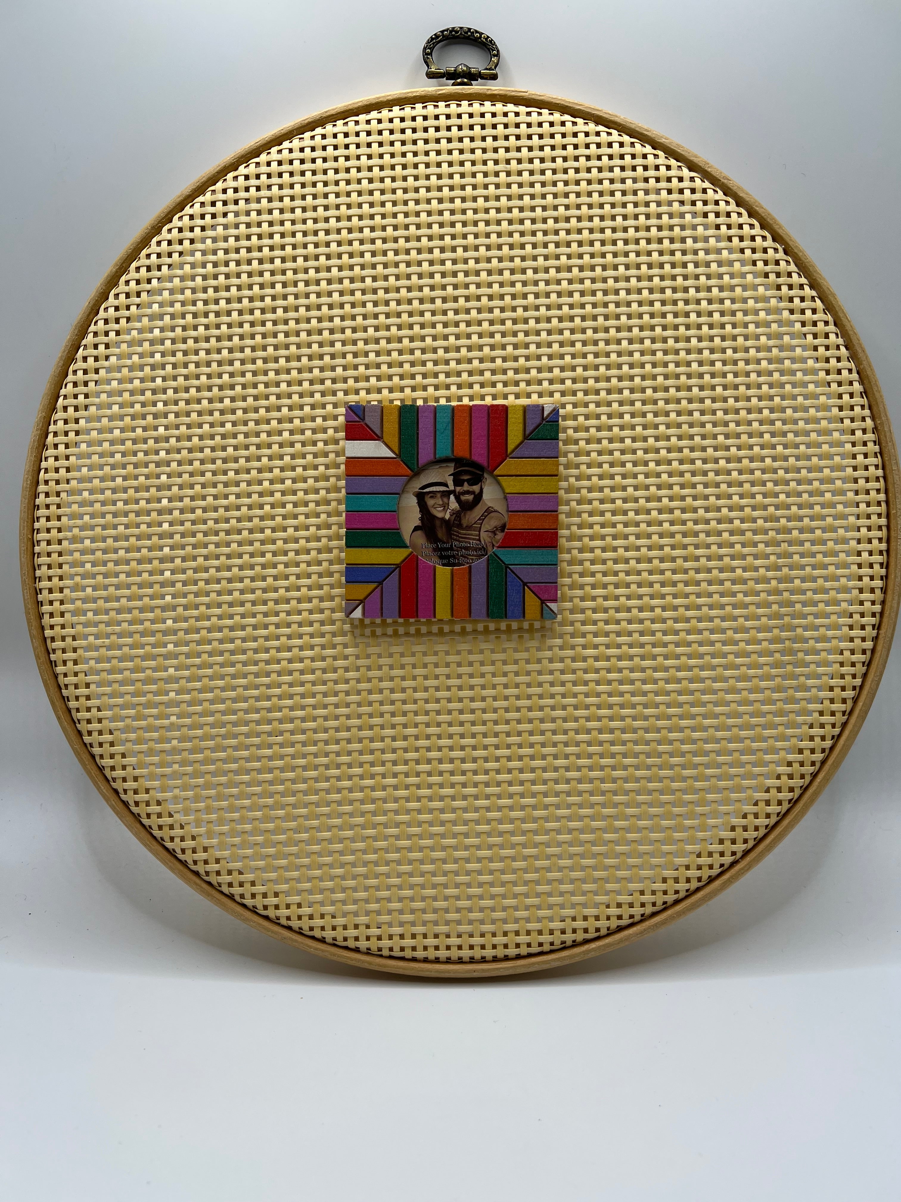 Colorful Photo Fame - Needleminder