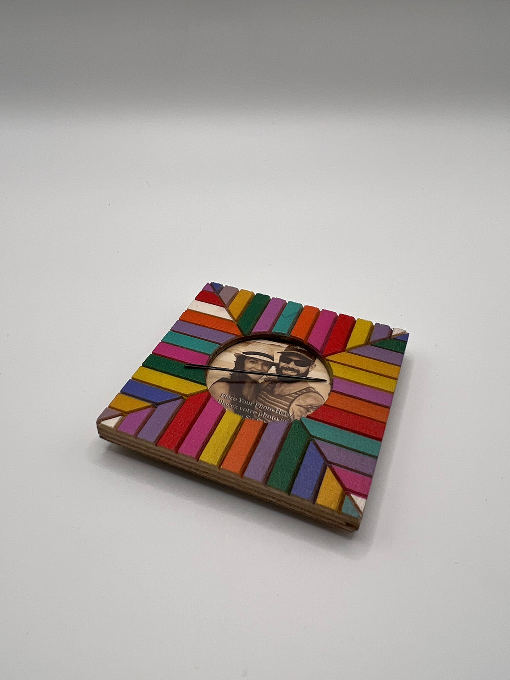 Colorful Photo Fame - Needleminder