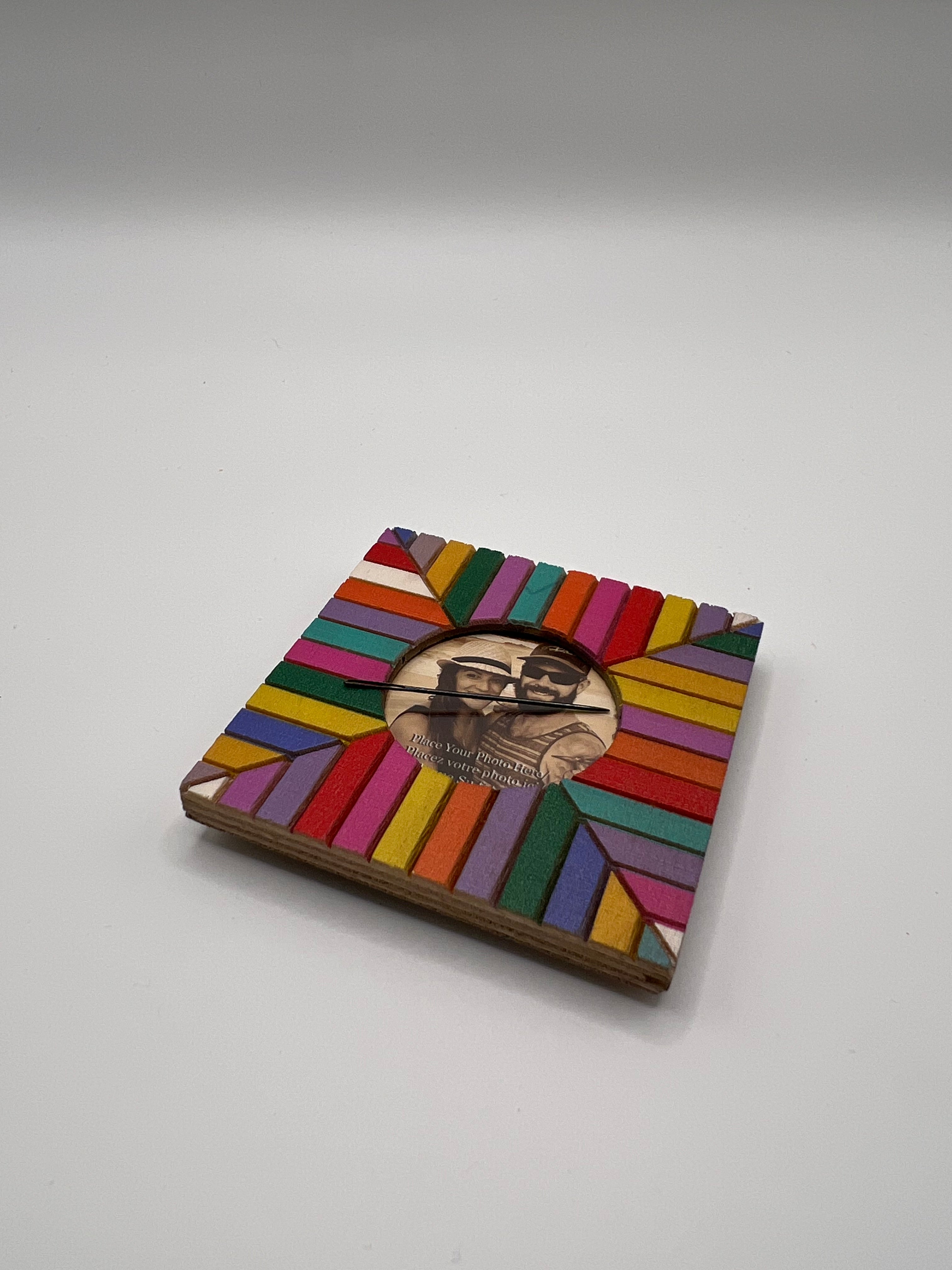Colorful Photo Fame - Needleminder